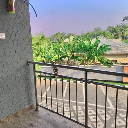 Oxford Villa Apartment Nnewi Buitenkant foto