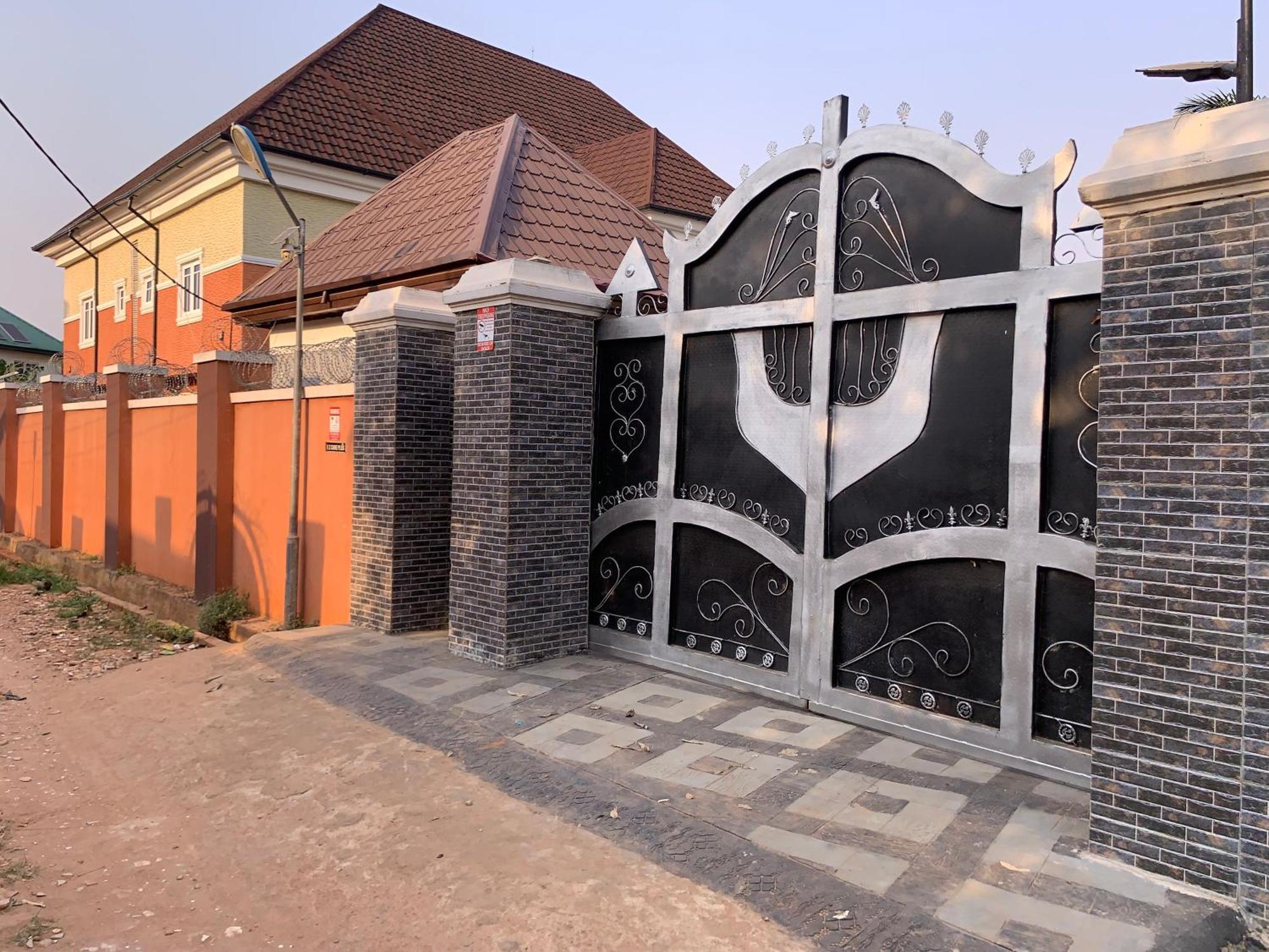Oxford Villa Apartment Nnewi Buitenkant foto