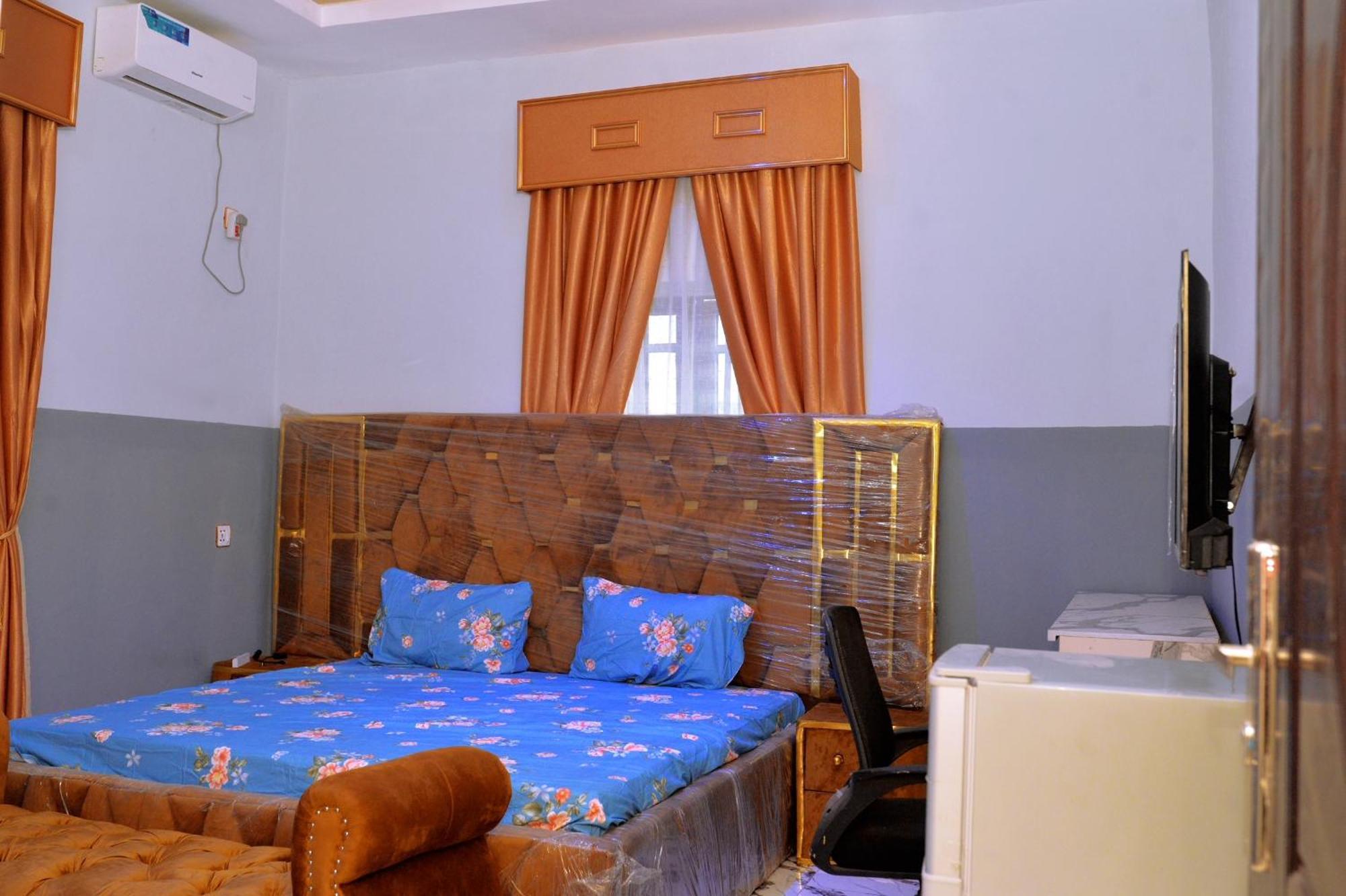 Oxford Villa Apartment Nnewi Buitenkant foto